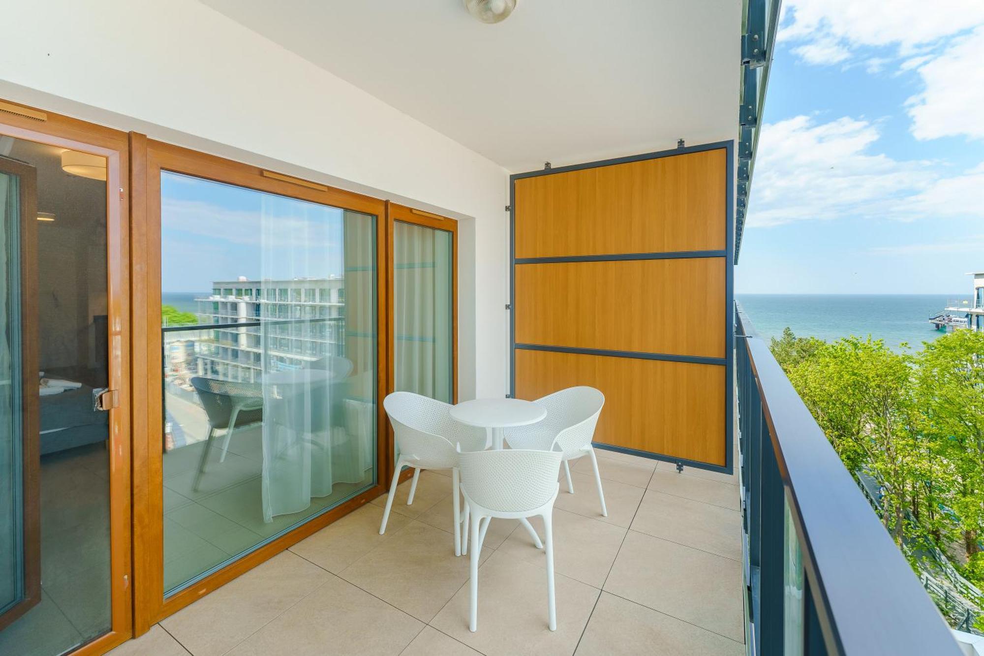 Aquamarina Prima Deluxe Studios With Sea View By Noclegi Renters Miedzyzdroje Luaran gambar
