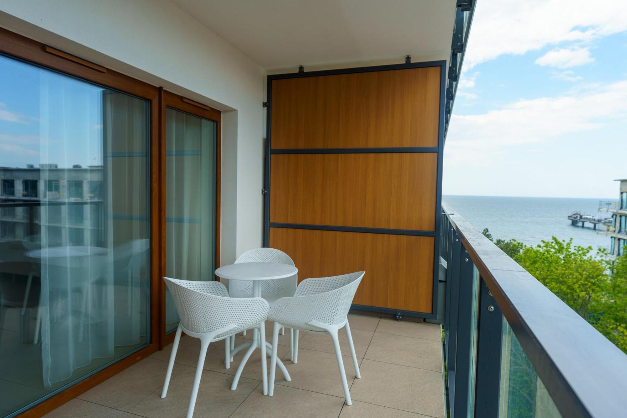 Aquamarina Prima Deluxe Studios With Sea View By Noclegi Renters Miedzyzdroje Luaran gambar